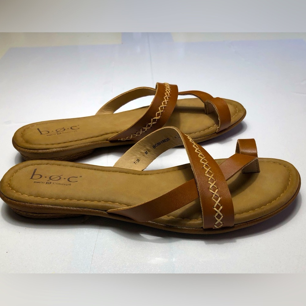 BORN Women’s Slip On Vegan Leather Brown/Tan Criss Cross Strap Sandals